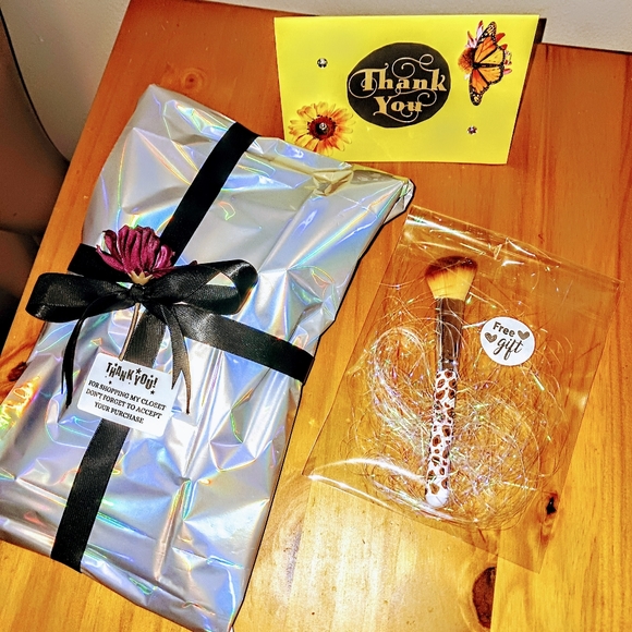 Meet your Posher, Allison - Picture 3 of 11